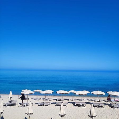 Appartamento Residenza Stefanelli Capo Vaticano Esterno foto