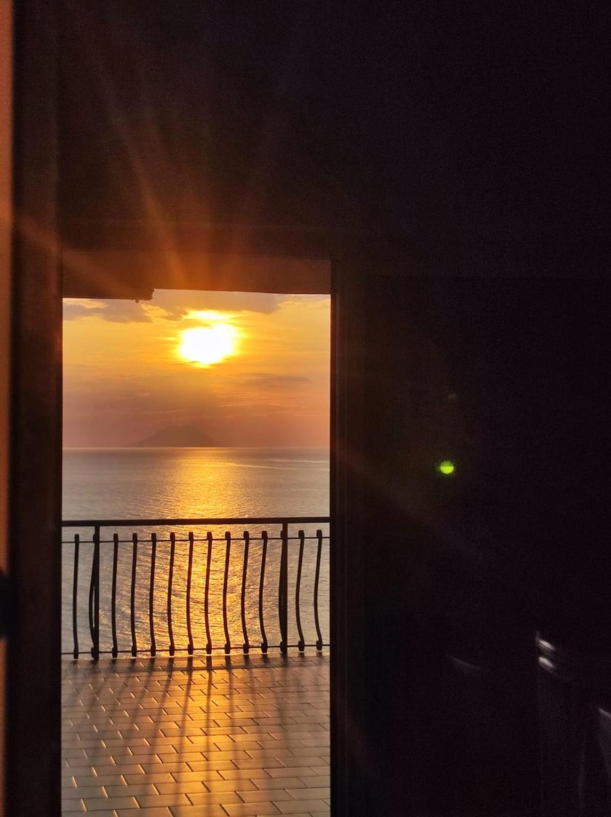 Appartamento Residenza Stefanelli Capo Vaticano Esterno foto