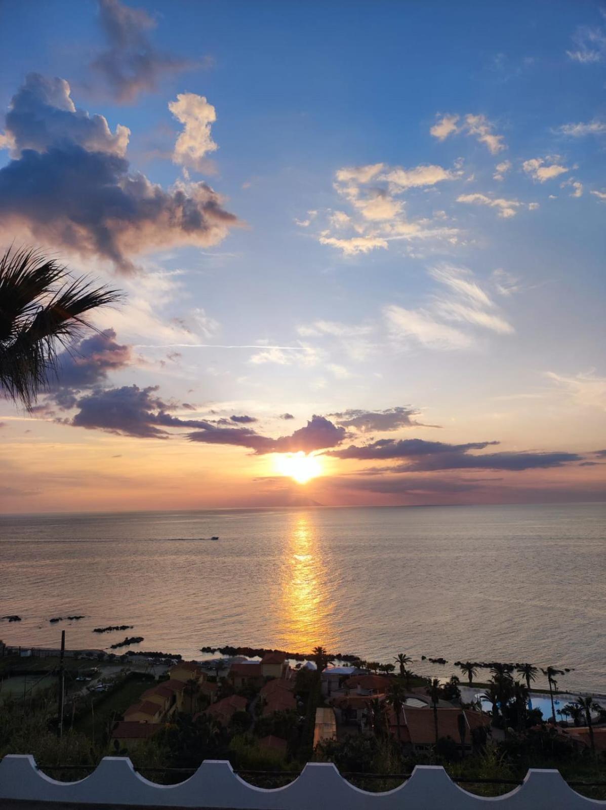 Appartamento Residenza Stefanelli Capo Vaticano Esterno foto