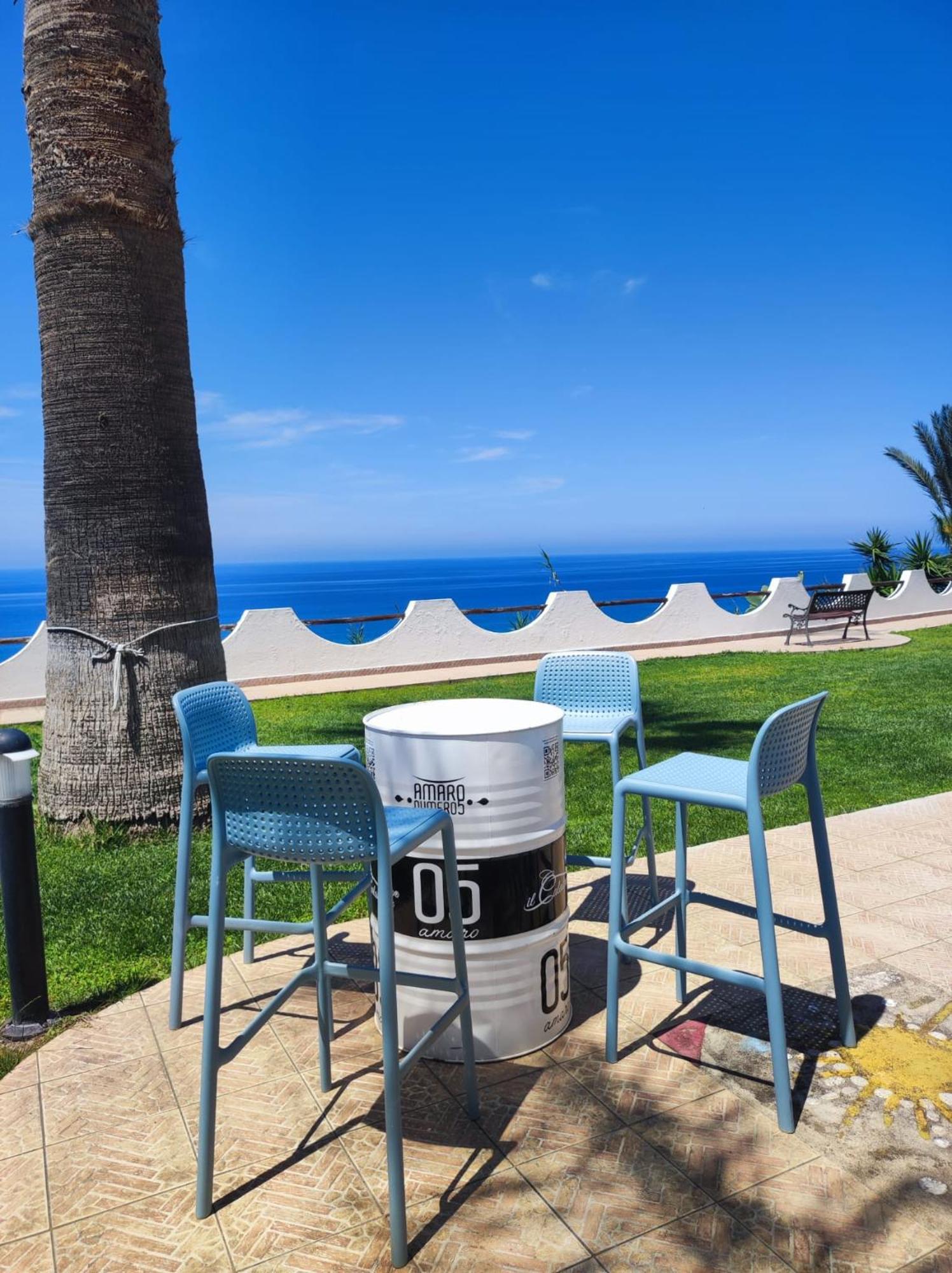 Appartamento Residenza Stefanelli Capo Vaticano Esterno foto